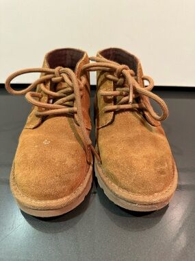 UGG Little Boys Boots Size 13